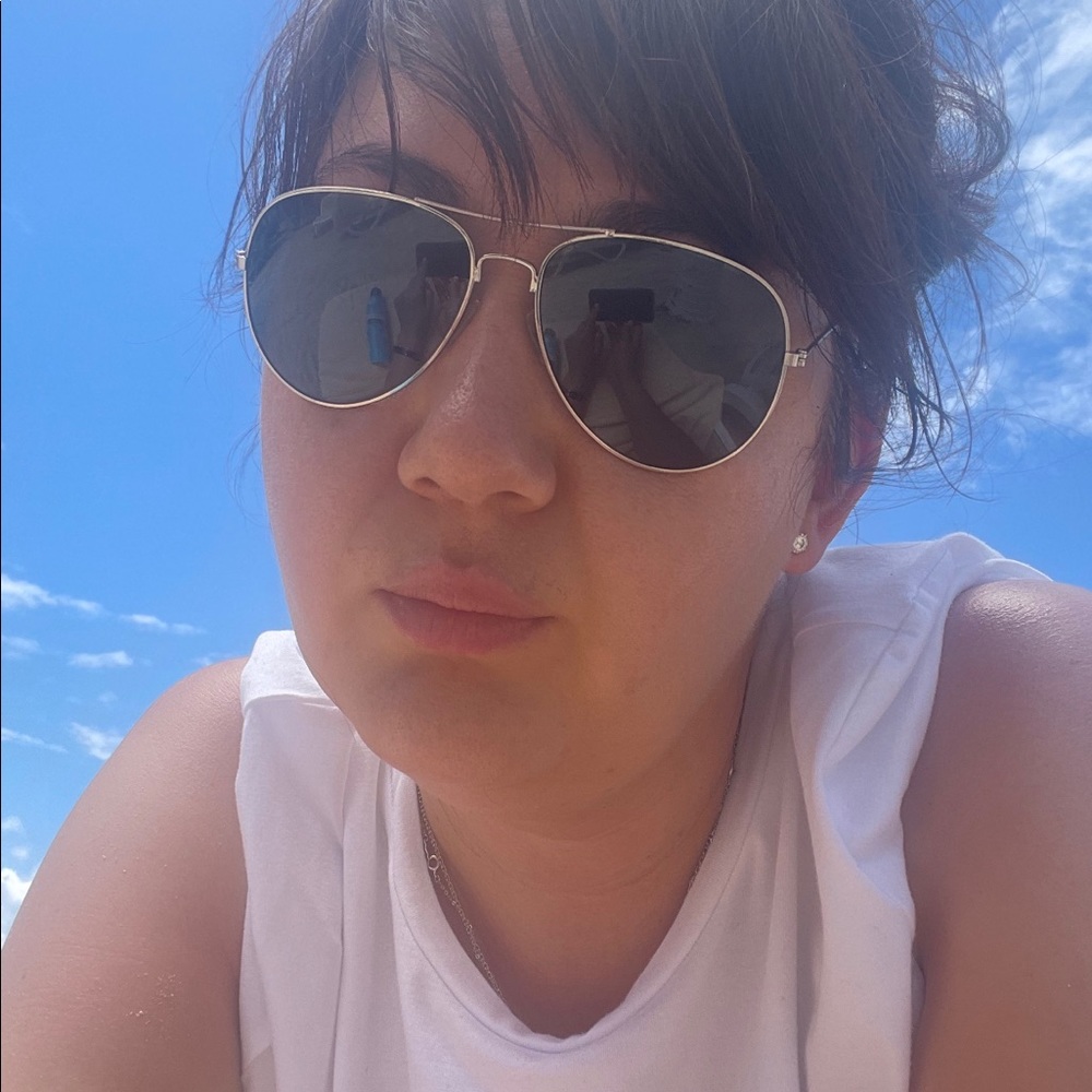 Meet your Posher, Sonia